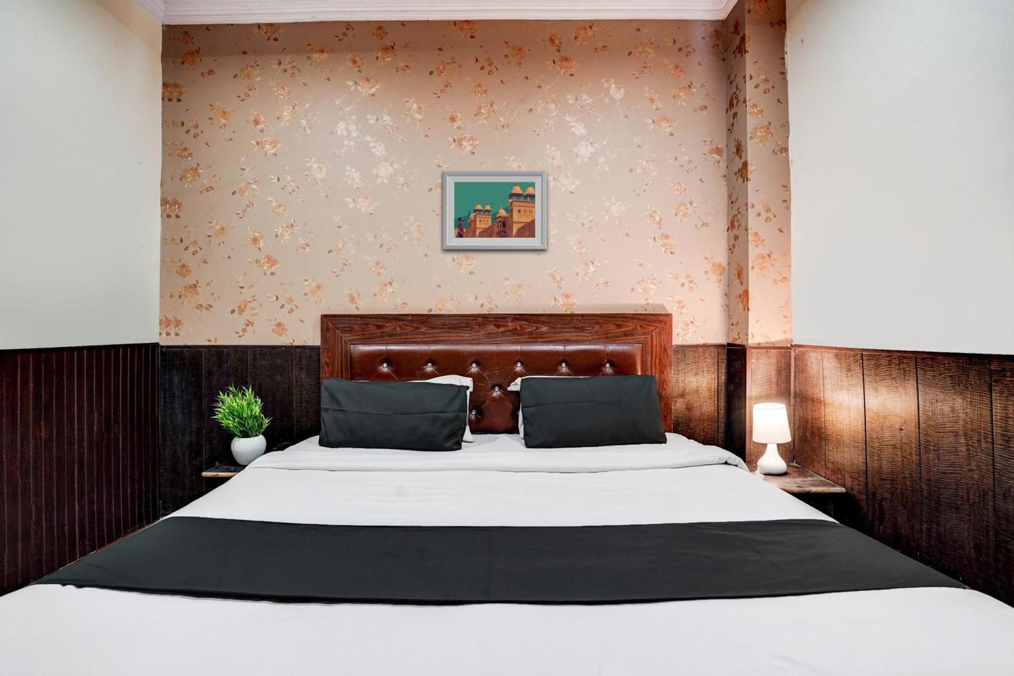 Super Hotel O Bg Hotel Faridabad Eksteriør billede