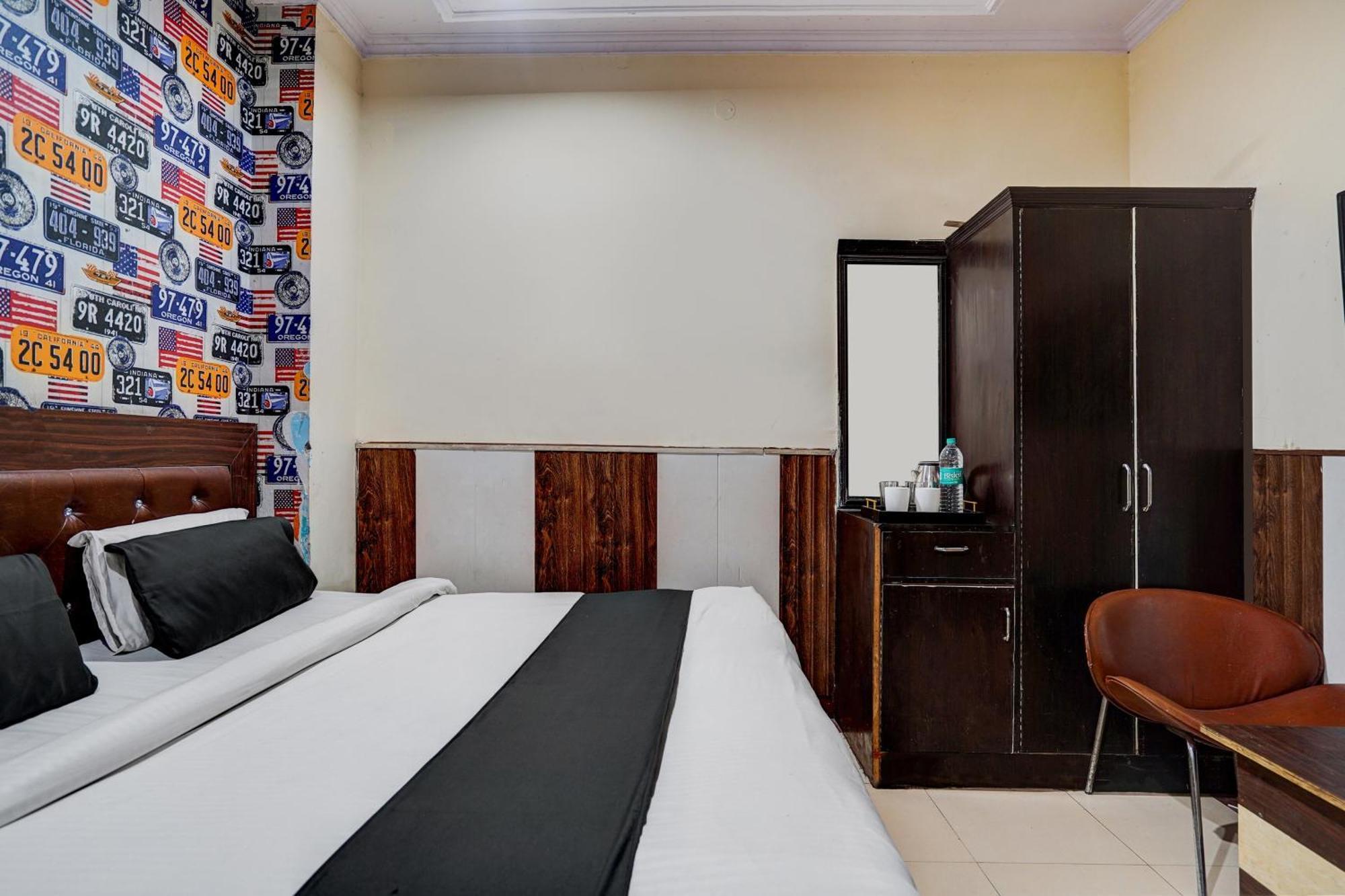 Super Hotel O Bg Hotel Faridabad Eksteriør billede