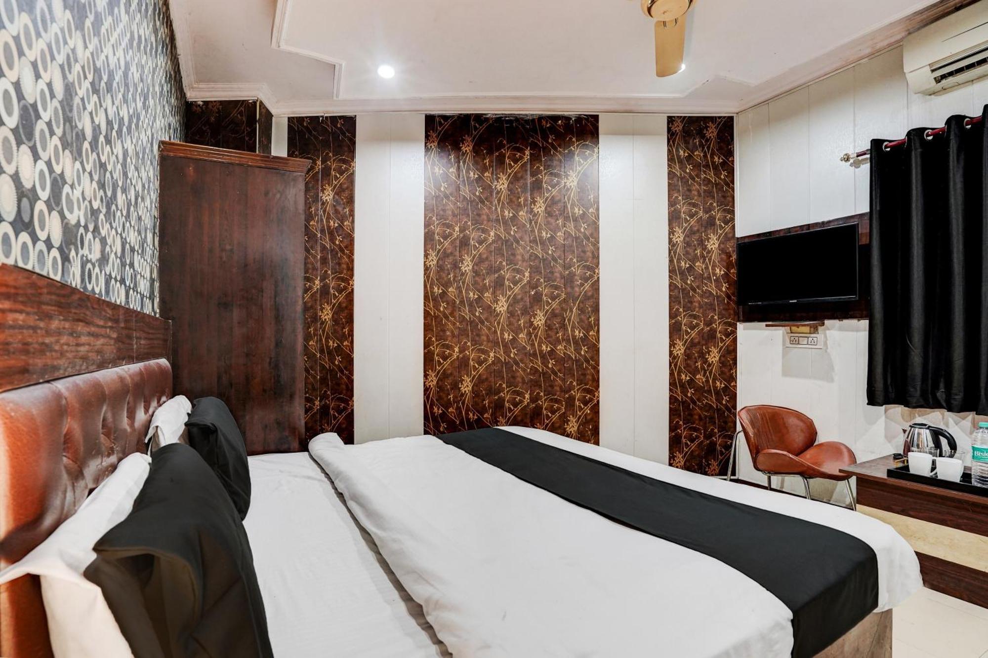 Super Hotel O Bg Hotel Faridabad Eksteriør billede